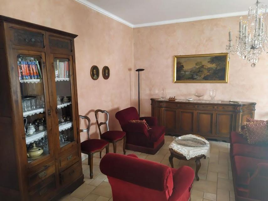 Astixio Vila San Damiano dʼAsti Exterior foto