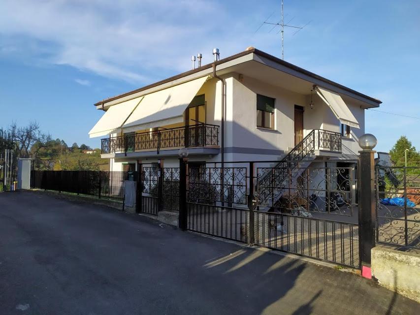 Astixio Vila San Damiano dʼAsti Exterior foto